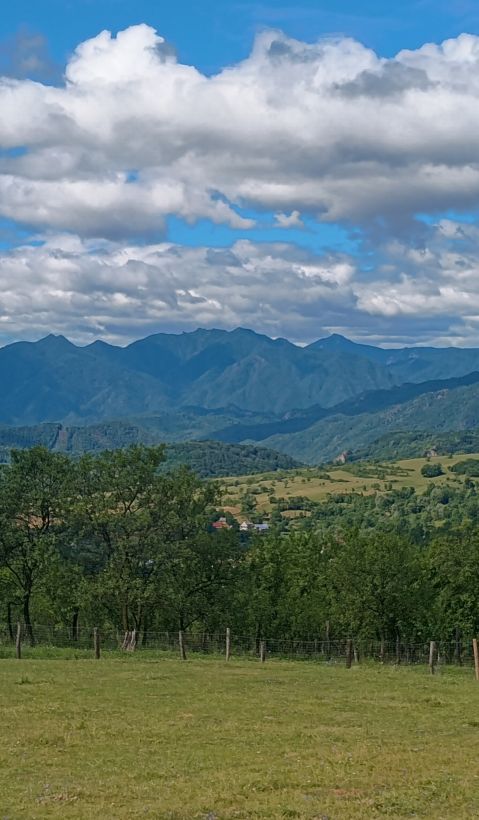 Lotru Mountains in V&acirc;lcea County.