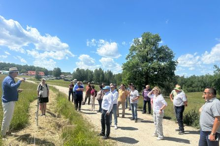 Field visit during the event "biodiversity and agriculture" in Romania. 